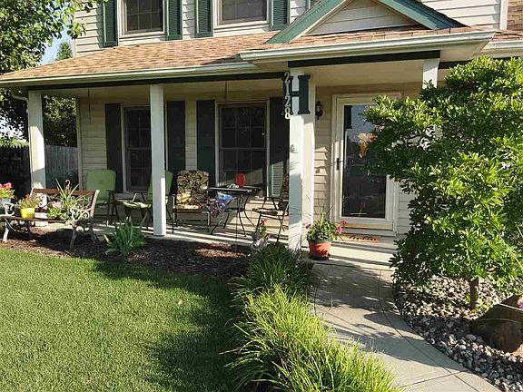 3rd image of 2128 Hacienda Dr