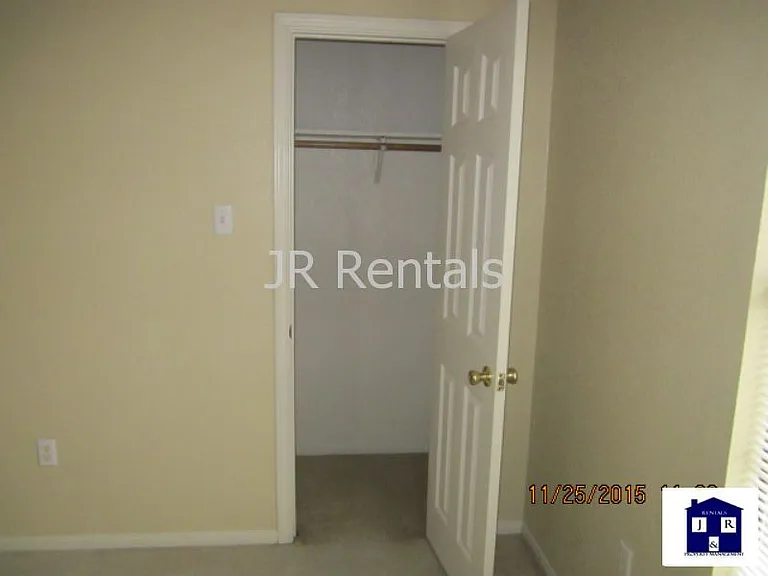 1506 Creek St — Photo 16