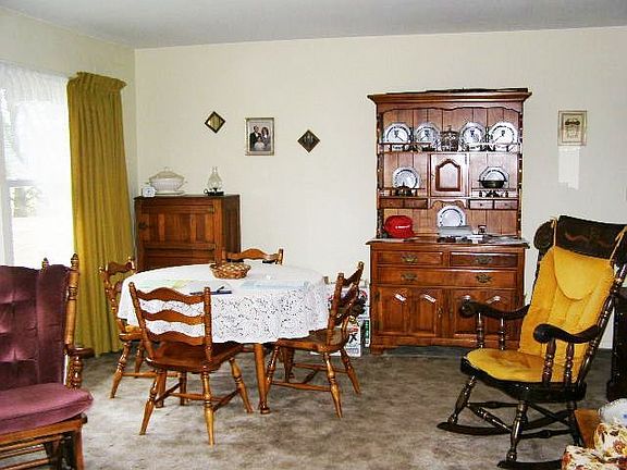 3rd image of 37 Whipkey Dr