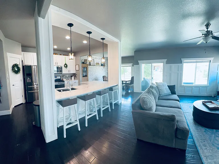 520 Mount Rainier St — Photo 7