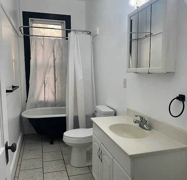 902 State St #B — Photo 13