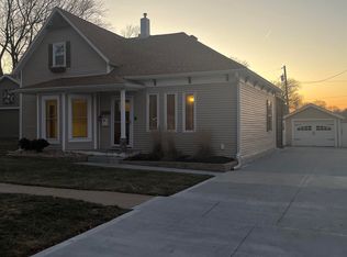 420 S Jackson St, Papillion, NE 68046