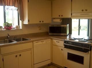 4th image of 1228 Jo Ln