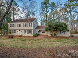149 Woodbriar Dr, Forest City, NC 28043