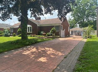 8105 Riverview St, Dearborn Heights, MI 48127