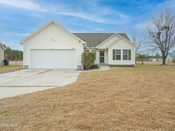 375 Nine Mile Road, Maple Hill, NC 28454