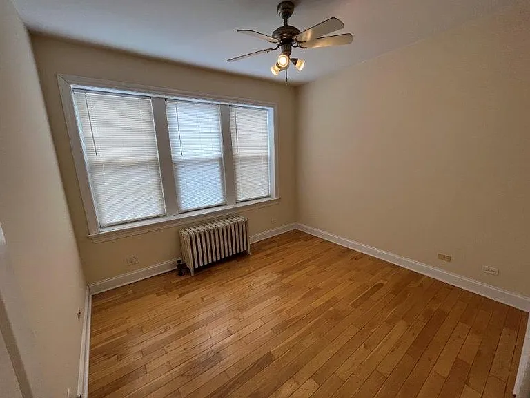 4542 W George St #2 — Photo 8
