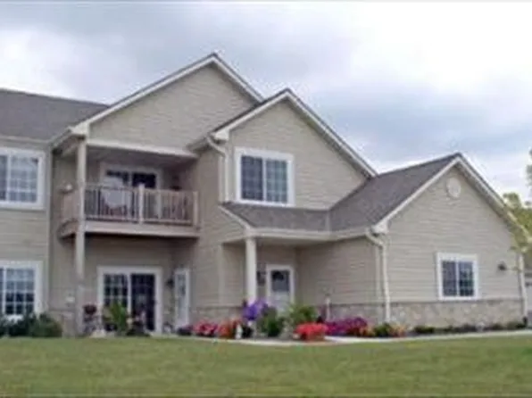 21790 N Weather Edge Cir, Lannon, WI 53046