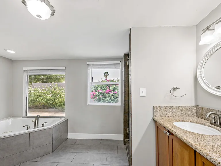 3532 E 3rd St — Photo 18