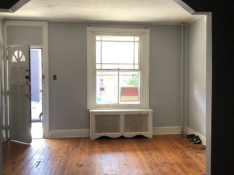 4133 Tower St — Photo 1