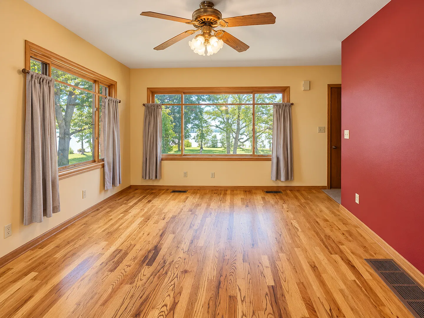 576 Kelly Road - Kalispell, MT — Photo 3