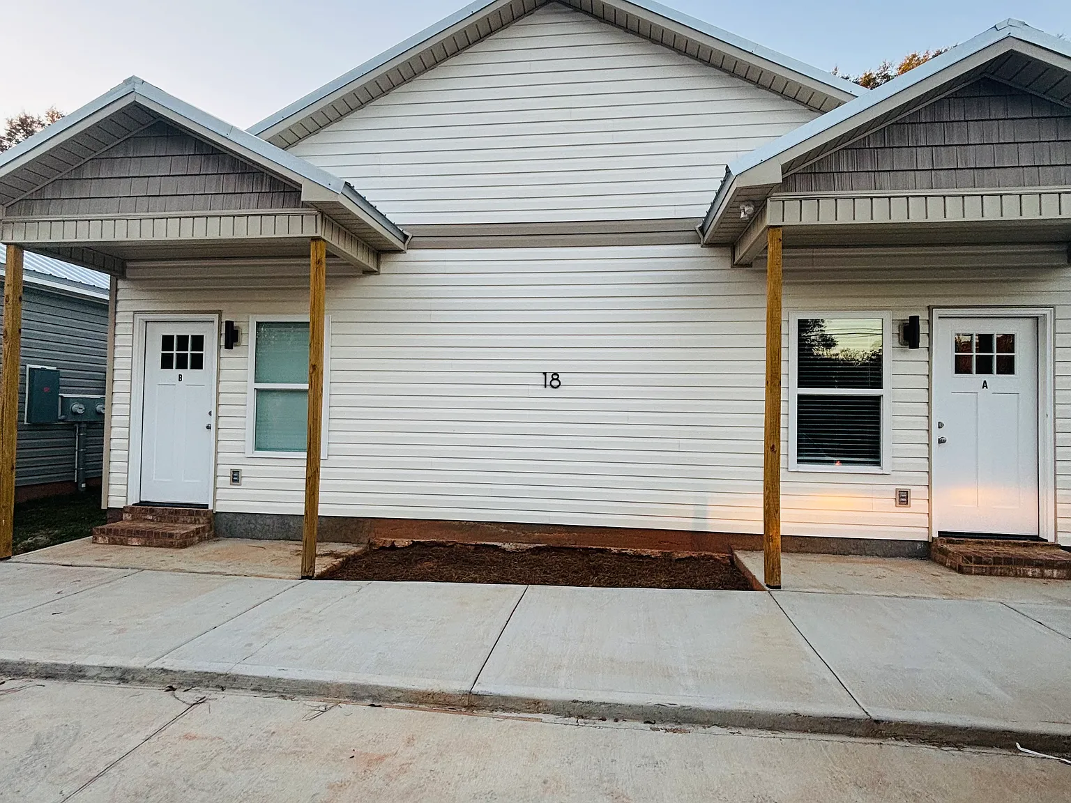 2 bed, 736 sqft, $925 — Photo 1