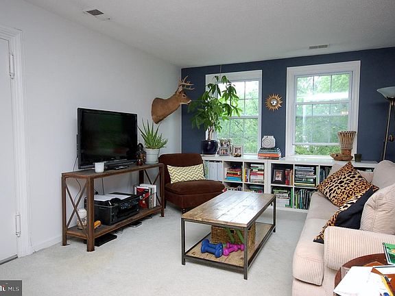 4th image of 2934 S Columbus St #3286