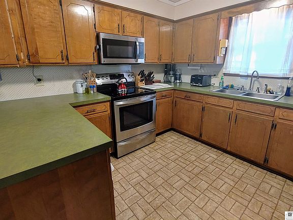 2nd image of 216 E Ironwood Dr