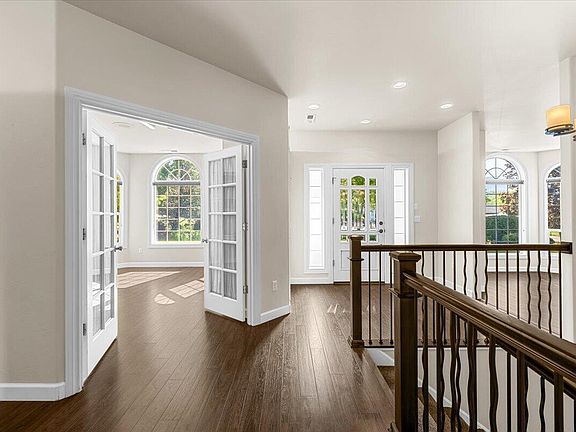 4th image of 1527 Pebble Beach Ct