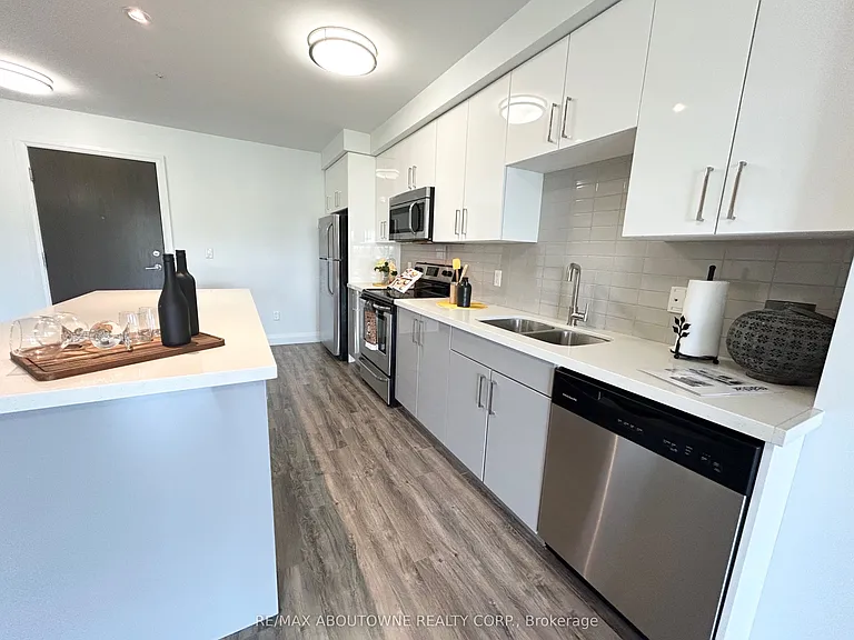 460B Belmont Ave W #603 — Photo 6