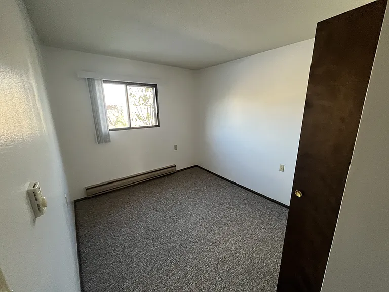 312 W Broadway St #5 — Photo 4