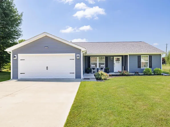 300 Union Cir, Mayfield, KY 42066