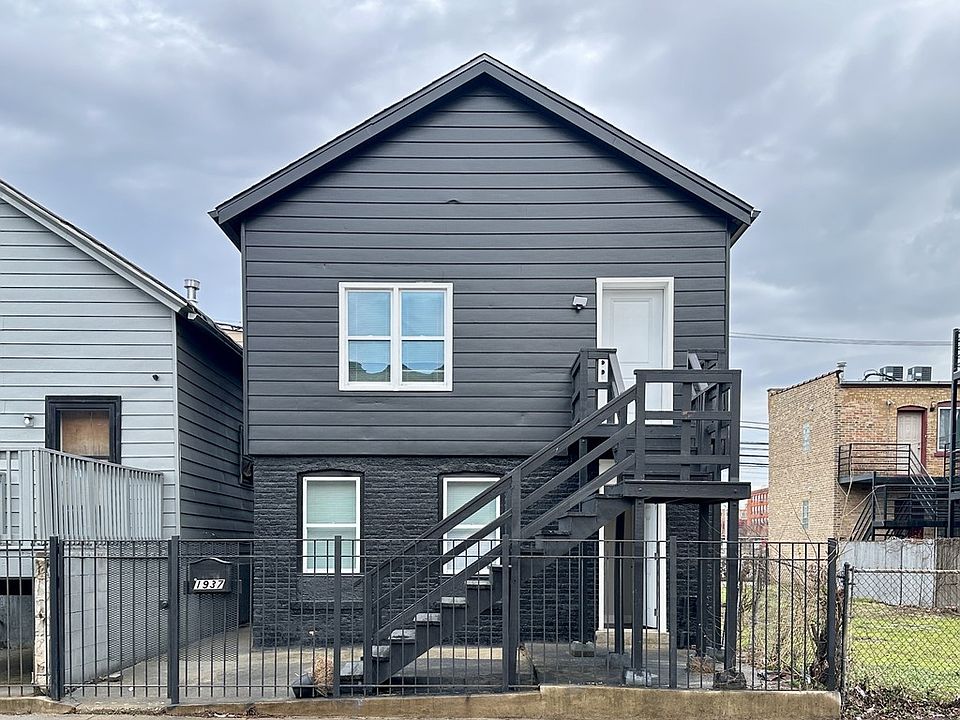1st image of 1937 W Grand Ave #3