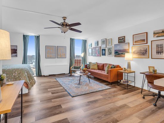 715 W Michigan Ave APT 807, Jackson, MI 49201
