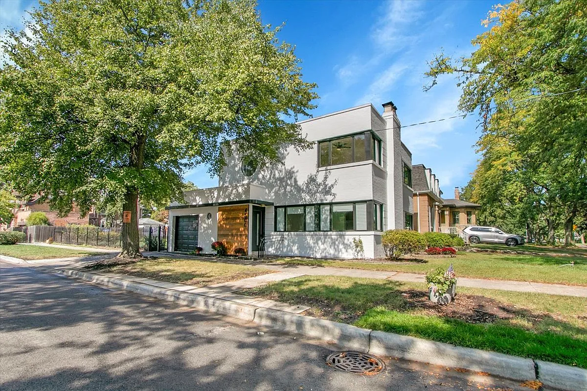 4500 W Thorndale Ave photo 1