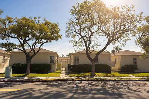 1129 Centinela Ave Photo 1