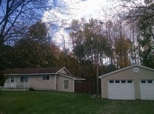 10250 Maple Dr, Riverdale, MI 48877