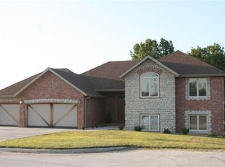 4407 W Stone Ridge Rd, Battlefield, MO 65619