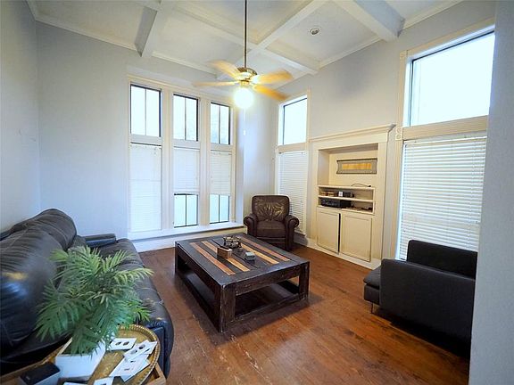 5th image of 2605 N Mission Cir