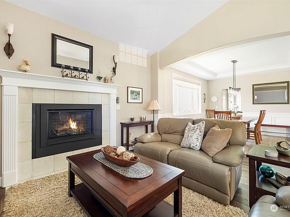 4th image of 13717 9th Avenue Ct NW
