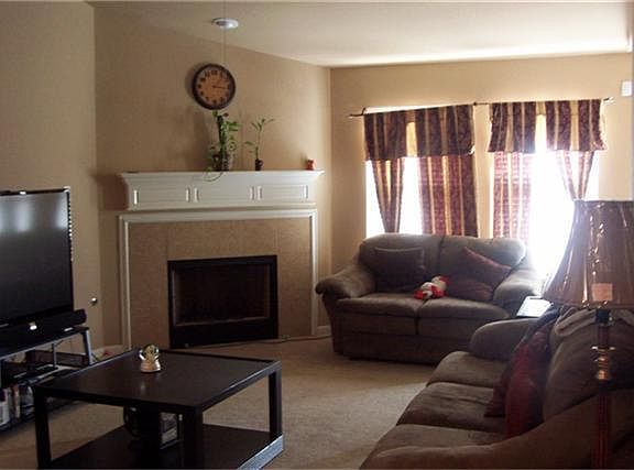 5th image of 4730 Montclair Hill Ln