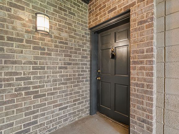 4th image of 3636 Taliluna Ave APT 527