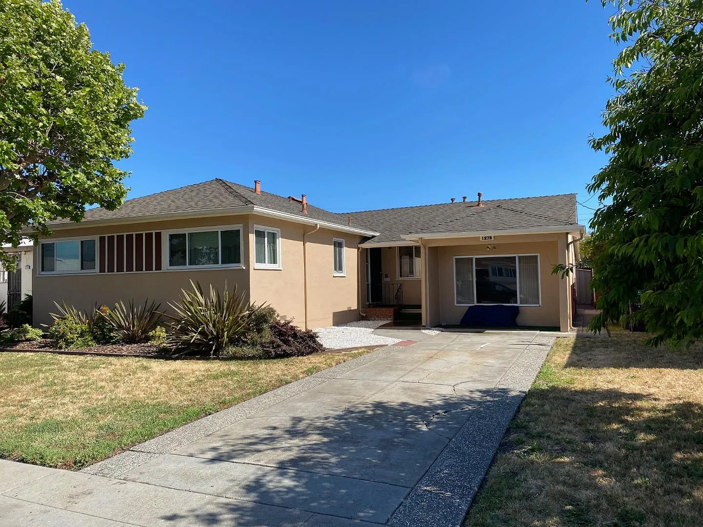 1278 Mersey Ave photo 1