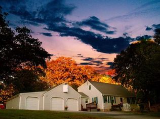 76 Angell Ln, Scituate, RI 02857