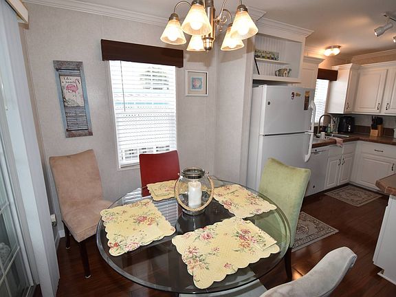 4th image of 29 Beechwood Ln #29