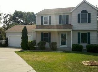 2210 Foxfire Dr, South Bend, IN 46628
