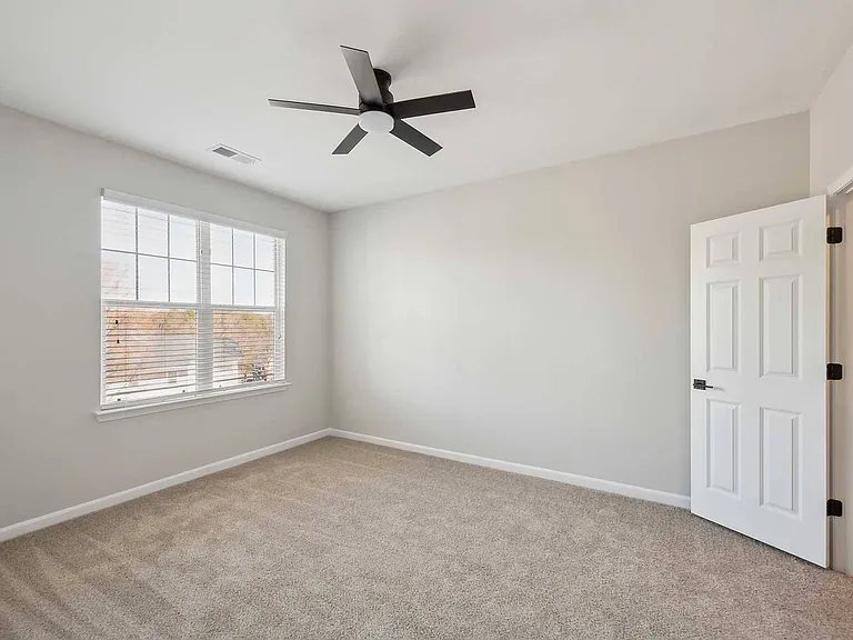 The Reserve at Meadowmont Apartments and Townhomes — Photo 52