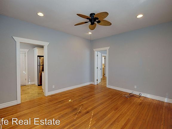 2nd image of 1036 B Ave APT 1