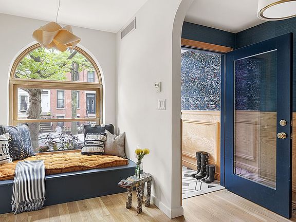 4th image of 363 14th St #A