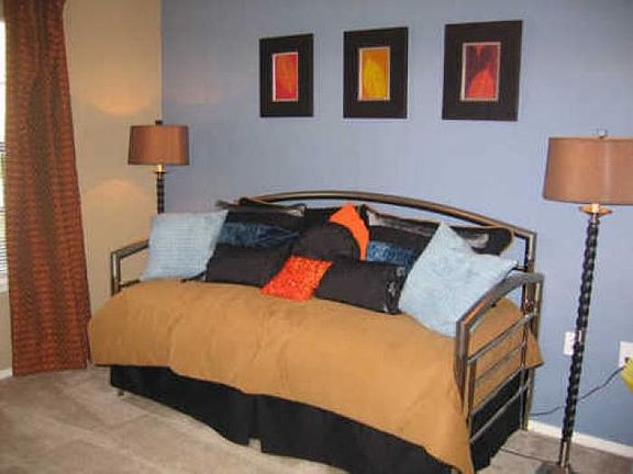 Free accent walls