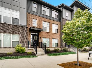 8222 E 116th St, Fishers, IN 46038