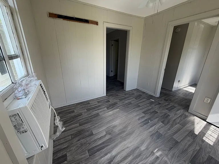127 Nancy Ln — Photo 2