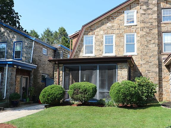 2nd image of 804 W 24th St #45592B356