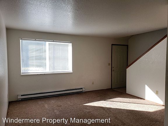 2nd image of 10438 NE State Highway 104 APT 5
