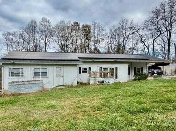 15 Deno Dr, Asheville, NC 28806