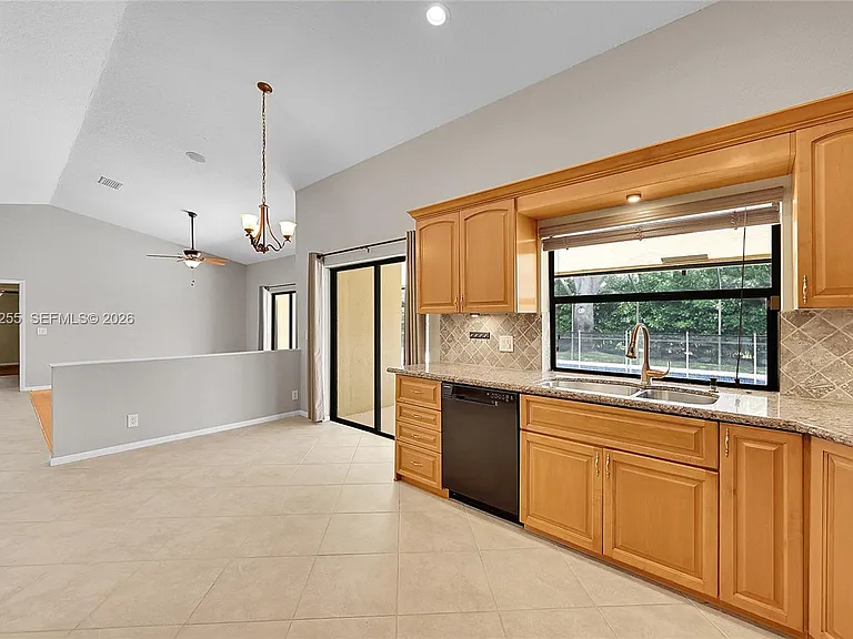 4745 NW 99th Ln — Photo 14