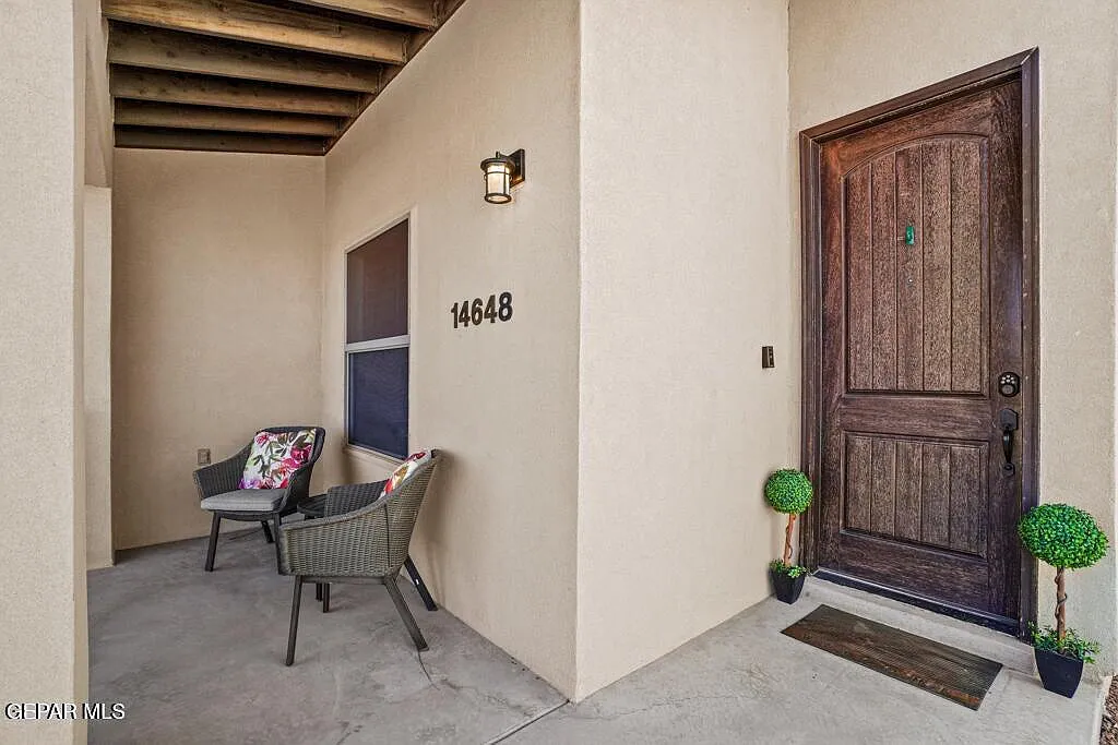 3 bed, 2.0 bath, 1345 sqft, $1,950 — Photo 3