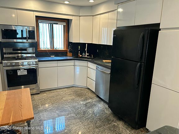 2nd image of 912 Annadale Rd