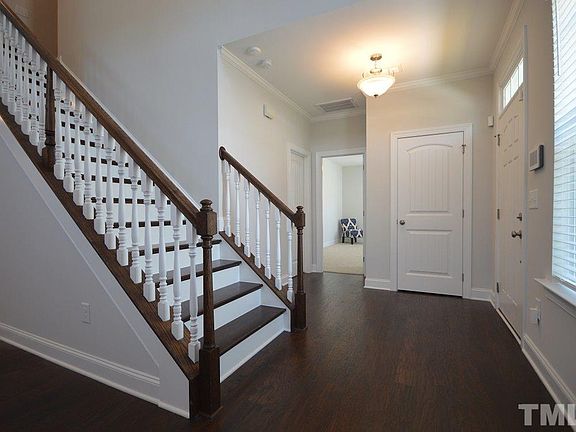 3rd image of 301 Shale Creek Dr
