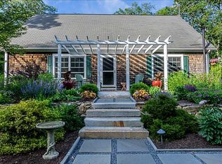 8 Owls Way, Westport, MA 02790